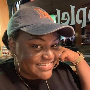 Meet your Posher, Ashantia